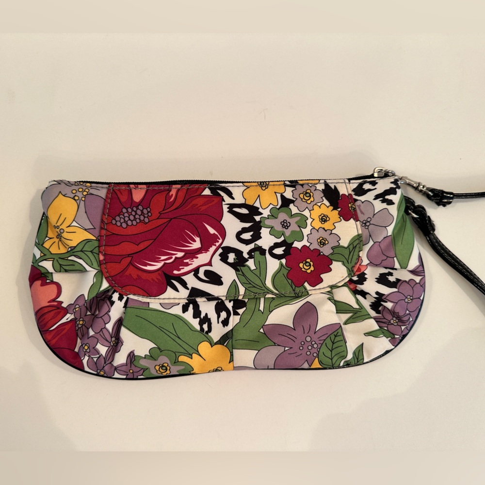 Wristlet - Picture 3 of 8